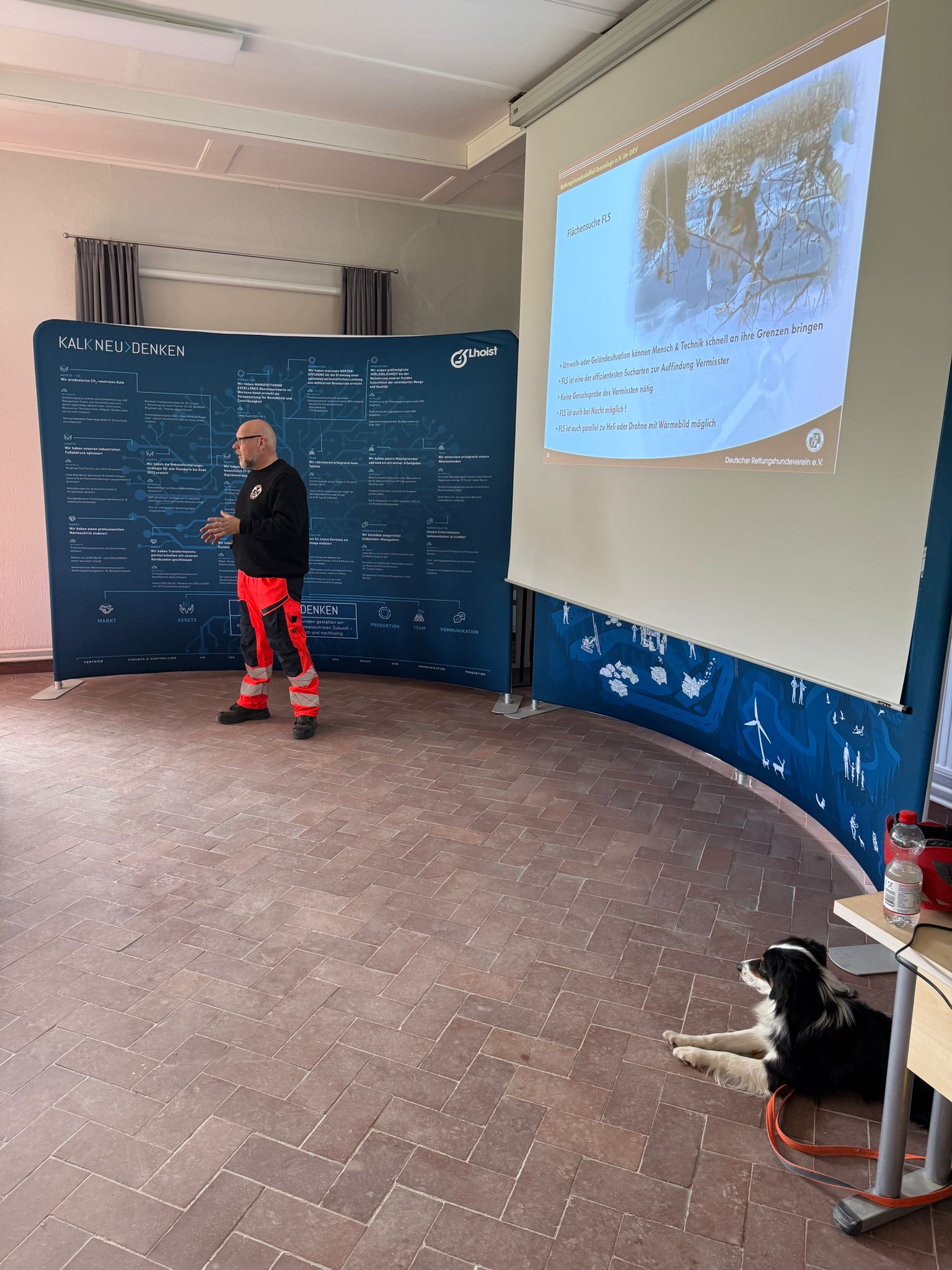 Vortrag Rettungshundearbeit beim Safetyday 